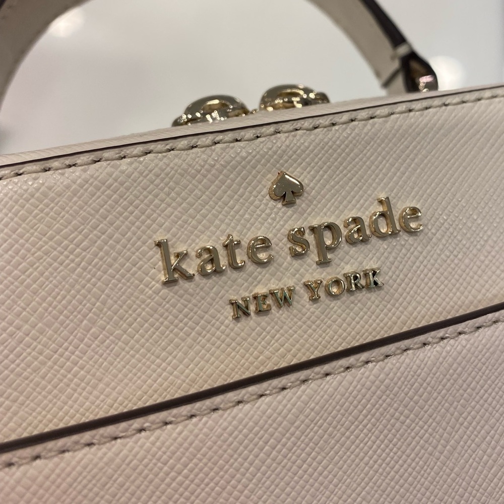 ♠️Kate Spade X Disney Tigger Vanity Daisy Crossbody Bag Parchment NWT - Picture 6 of 12